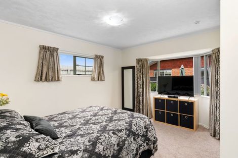 Photo of property in 6 Surrey Lane, Levin, 5510