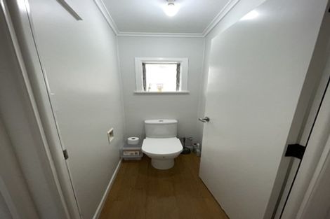 Photo of property in 17 Camelot Place, Glenfield, Auckland, 0629