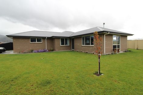 Photo of property in 11 Phoenix Place, Cromwell, 9310
