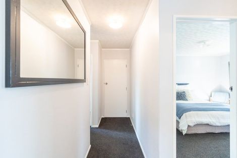 Photo of property in 4 Truscott Grove, Awapuni, Palmerston North, 4412