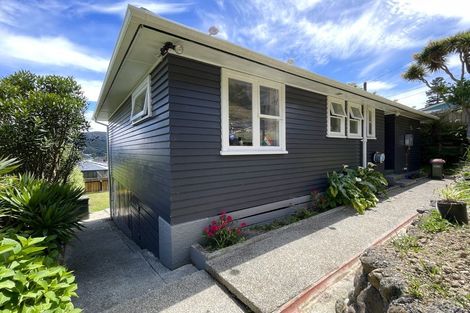 Photo of property in 4 Pollard Street, Wainuiomata, Lower Hutt, 5014