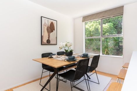 Photo of property in 10 Saddleback Grove, Karori, Wellington, 6012