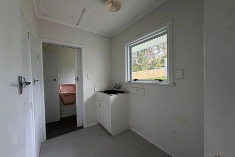 Photo of property in 27 Chivalry Road, Glenfield, Auckland, 0629