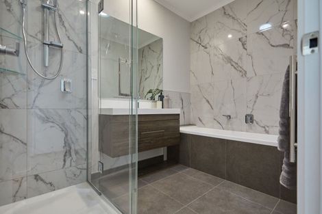 Photo of property in 44 Karepiro Drive, Stanmore Bay, Whangaparaoa, 0932