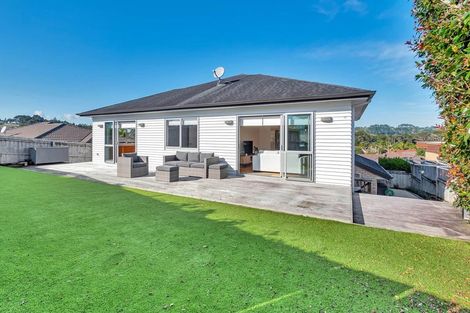 Photo of property in 49 South Kensington Way, Henderson, Auckland, 0612