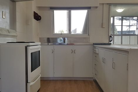 Photo of property in 15 Colin Wild Place, Glenfield, Auckland, 0629