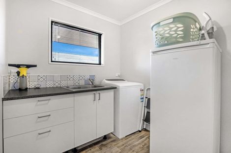 Photo of property in 21 Collins Drive, Waikuku Beach, 7402