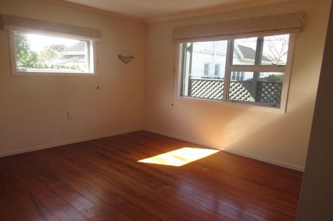 Photo of property in 13 Moa Road, Raumati Beach, Paraparaumu, 5032