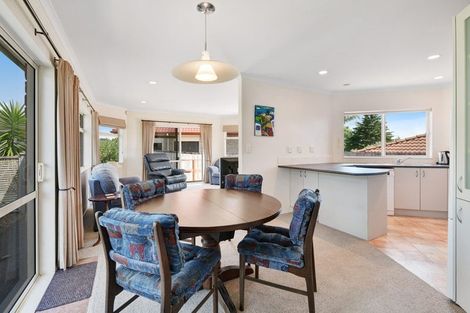 Photo of property in 38 Elan Place, Stanmore Bay, Whangaparaoa, 0932