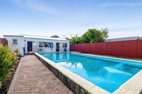 Photo of property in 82 Blake Street, Waitara, 4320