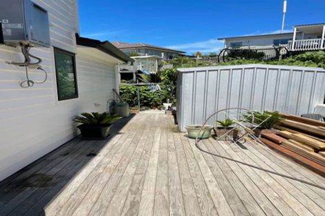 Photo of property in 9 Para Close, Fairview Heights, Auckland, 0632