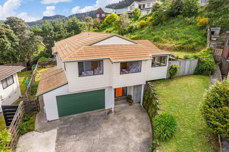 Photo of property in 14 Cullen Place, Tawa, Wellington, 5028
