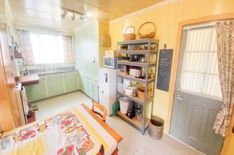 Photo of property in 17 Half Mile Road, Tuatapere, 9620