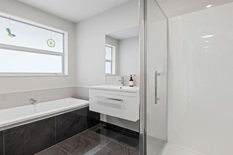 Photo of property in 53 Dunlops Crescent, Bottle Lake, Christchurch, 8083