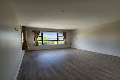 Photo of property in 128b Hutchinsons Road, Bucklands Beach, Auckland, 2014