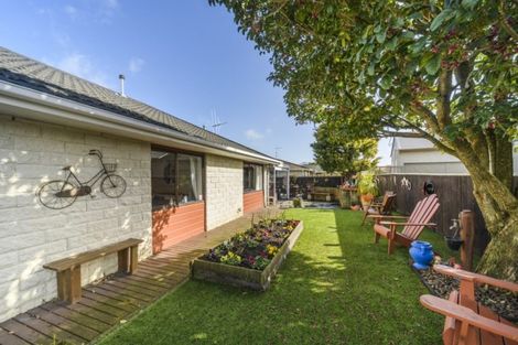 Photo of property in 12a Fraser Court, Roslyn, Palmerston North, 4414