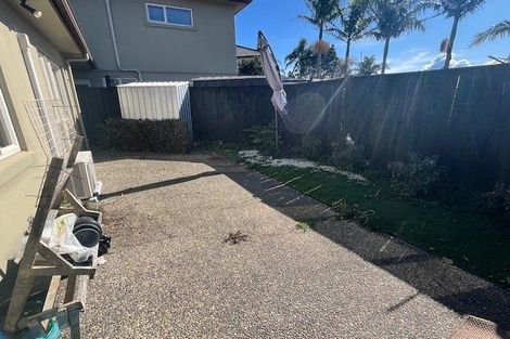 Photo of property in 22 Craigavon Drive, East Tamaki, Auckland, 2013