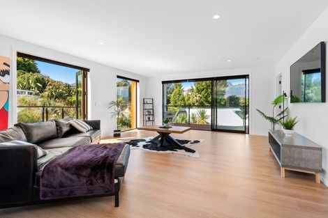 Photo of property in 5c Aspen Grove, Fernhill, Queenstown, 9300