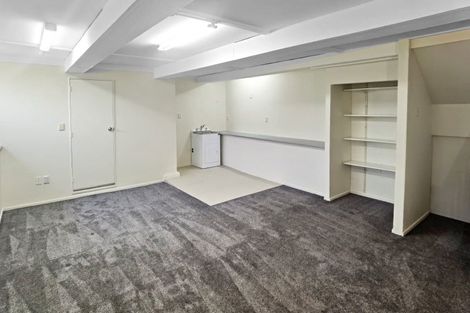 Photo of property in 15 Walnut Lane, Browns Bay, Auckland, 0630