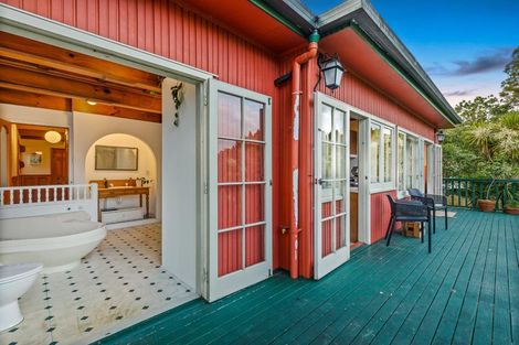 Photo of property in 236 Godley Road, Titirangi, Auckland, 0604