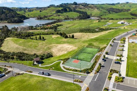 Photo of property in 16 Tunarau Street, Raglan, 3225