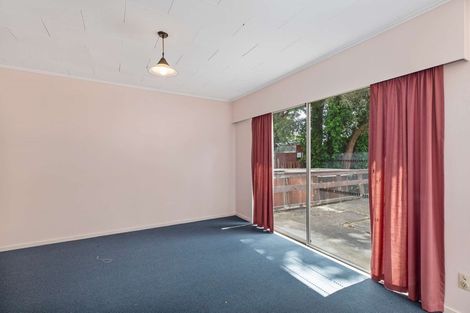 Photo of property in 52 Lawrence Crescent, Hillpark, Auckland, 2102