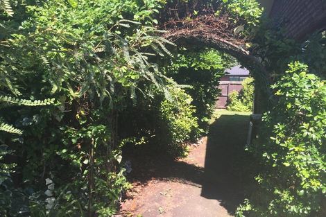 Photo of property in 2/36b New Brighton Road, Shirley, Christchurch, 8061