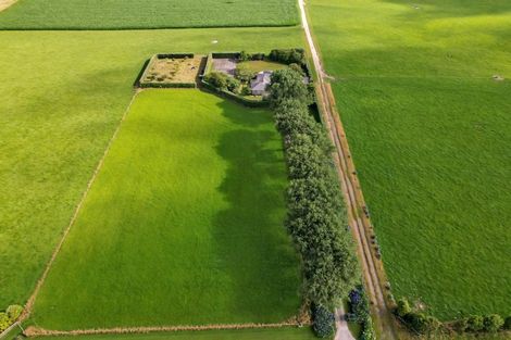 Photo of property in 1048 Normanby Road, Manaia, Hawera, 4678