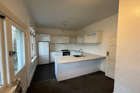 Photo of property in 323 Stuart Street, Dunedin Central, Dunedin, 9016