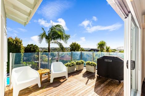 Photo of property in 17 Tainui Street, Torbay, Auckland, 0630