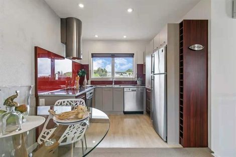 Photo of property in 50b Mellons Bay Road, Mellons Bay, Auckland, 2014