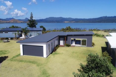 Photo of property in 104 Ti Kouka Crescent, Matarangi, Whitianga, 3592