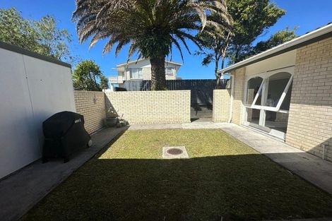 Photo of property in 28 Matuhi Rise, Henderson, Auckland, 0612