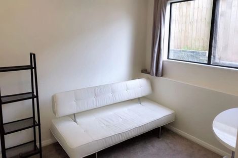 Photo of property in 3 Kahu Close, Orewa, 0931