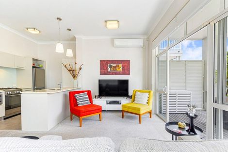 Photo of property in 16 Parkside Drive, Orewa, 0931