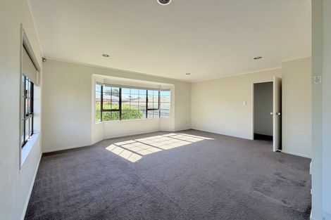 Photo of property in 25 Jay Court, Botany Downs, Auckland, 2010