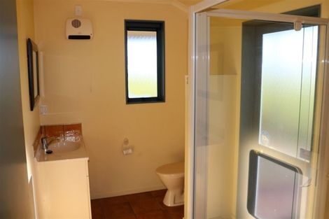 Photo of property in 70 School Road, Netherton, Paeroa, 3671