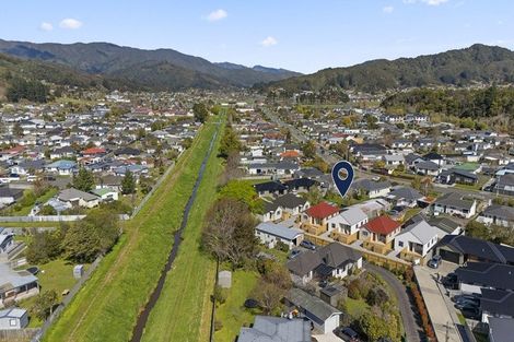 Photo of property in 4/5 Westminster Road, Wainuiomata, Lower Hutt, 5014