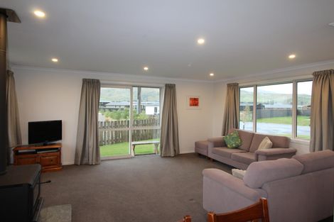 Photo of property in 11 Phoenix Place, Cromwell, 9310