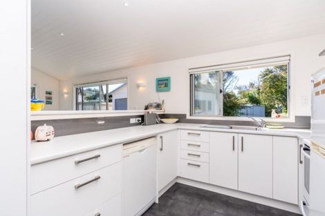 Photo of property in 5 Holiday Crescent, Mangawhai Heads, Mangawhai, 0505
