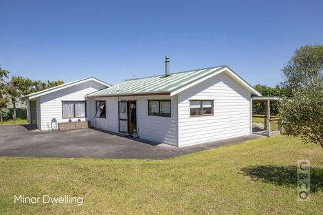 Photo of property in 144 Taupaki Road, Taupaki, Henderson, 0782