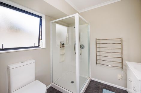 Photo of property in 147 Pacific Drive, Fitzherbert, Palmerston North, 4410