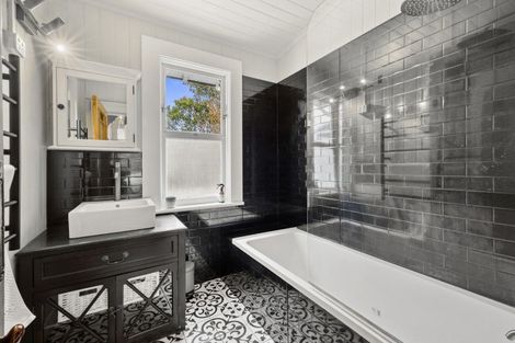 Photo of property in 47 Russell Street, Dunedin Central, Dunedin, 9016
