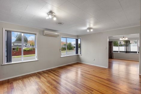 Photo of property in 2 Argyle Avenue, Levin, 5510