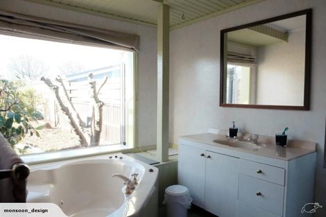 Photo of property in 46 Frensham Crescent, Woolston, Christchurch, 8062