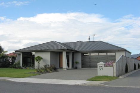 Photo of property in 34 Enverton Drive, Rangiora, 7400