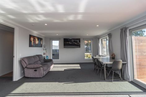 Photo of property in 23 Manse Road, Pleasant Point, 7903