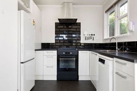 Photo of property in 80 Fairfield Road, Fairfield, Hamilton, 3214