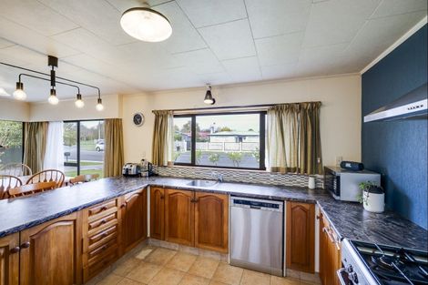 Photo of property in 1422 Woodstock Avenue, Mayfair, Hastings, 4122