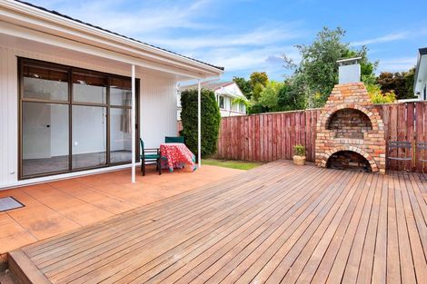 Photo of property in 6 Wendell Place, Greenlane, Auckland, 1061